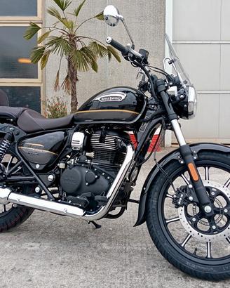 Royal Enfield Meteor Supernova Black