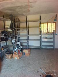 scaffali metallici 