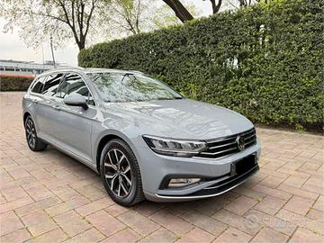 Volkswagen Passat8 2.0 200cv executive