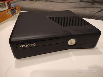 Xbox 360 slim 4 Gb Kinect