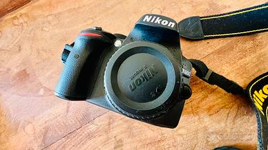 Nikon D3200+Obiettivo Nikon15-55 mm Af-S