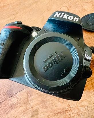 Nikon D3200+Obiettivo Nikon15-55 mm Af-S