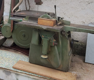 Pialla a filo e spessore