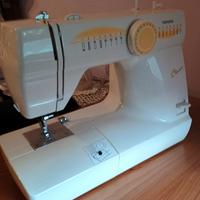 Macchina da cucire elettrica Toyota 