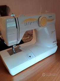 Macchina da cucire elettrica Toyota 