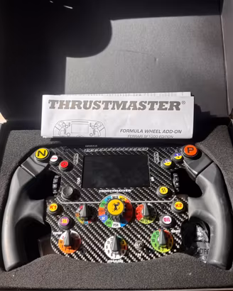 Thrustmaster T818 + Ferrari SF1000 + PedalieraTLCM