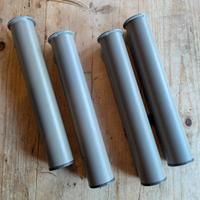 Piedi in metallo per rete