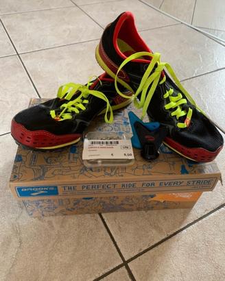 Scarpe chiodate atletica leggera