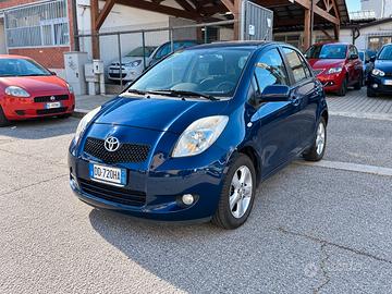 Toyota Yaris 1.0 5 porte Sol