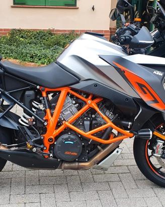 KTM SUPER DUKE GT