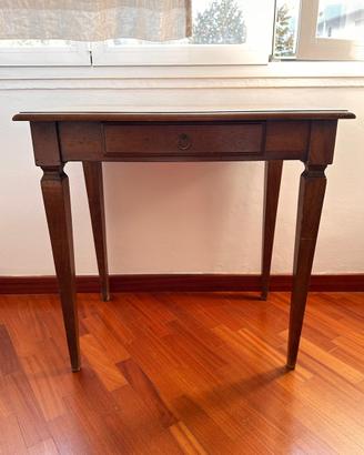 Tavolino in legno