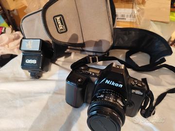 Nikon analogica F601M con flash