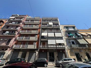 4 LOCALI A BARI