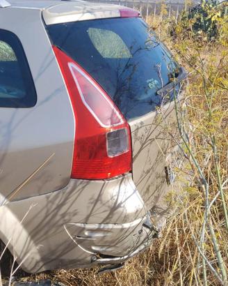 RENAULT MEGANE 1.9 DCI GRANDTOUR INCIDENTATA