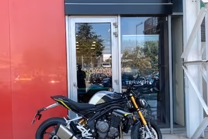 Triumph Speed Triple 1200 rs