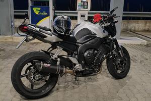 Moto Modello FZ1