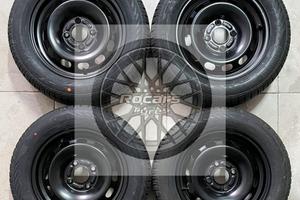 Cerchi e pneumatici nuovi 14 originali Ford Fiesta