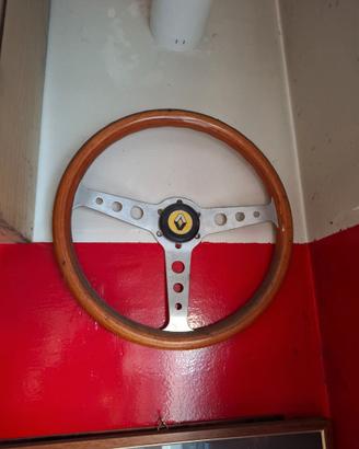 VOLANTE VINTAGE IN LEGNO  MOMO tel 3201581857