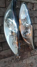Fanali anteriori Ford Fiesta 2011
