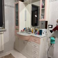Mobile bagno - lavello - rubinetto - specchio