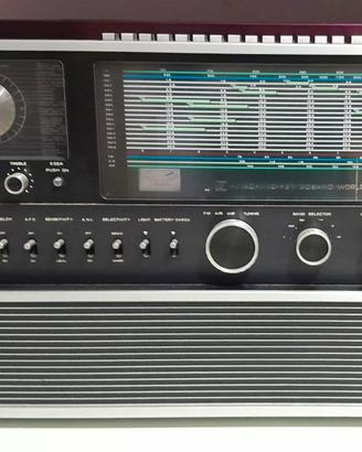 RADIO HITACHI