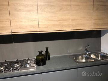 Cucina laccata  a prezzi di fabbrica nuova