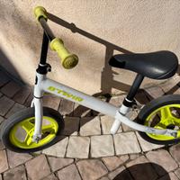 Bicicletta per bambini senza pedali