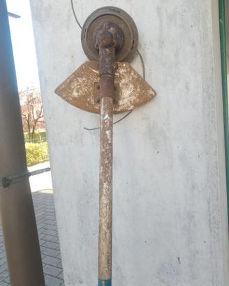 Decespugliatore + porta ombrellone.