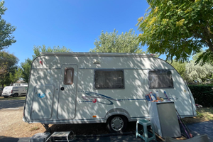 Roulotte Adria uk 502