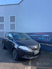Lancia Ypsilon 1.0 FireFly 5 porte S&S Hybrid Silv