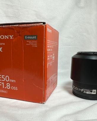 Obiettivo Sony E 50 mm F1.8 OSS - E-mount