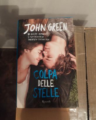Libro "Colpa delle stelle" di John Green