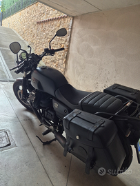 Moto Guzzi V7 IV Stone + borse pelle Hepco-Becker