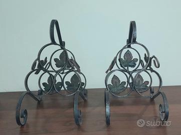 Portabottiglie vino in ferro battuto.