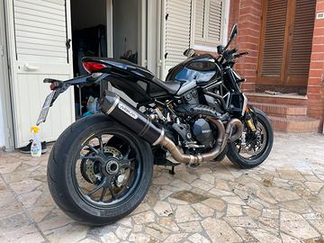 Monster 1200R