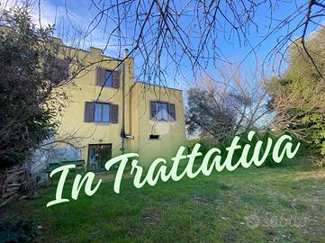 PORZIONE DI BIFAMILIARE A FABRICA DI ROMA