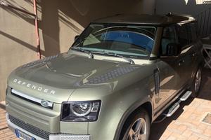 Land Rover Defender 110 3.0 D200 MHEV SE AWD autom