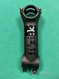 Attacco manubrio Fizik