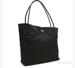 Borsa Prada shopper in nylon nera