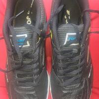 scarpe da calcio a 5 da utilizzare anche su parque