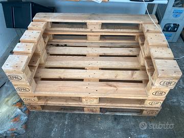 Pallet EPAL per fare un divano
