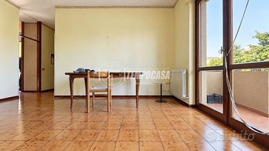 Ampio bilocale in piccola palazzina, libero subito