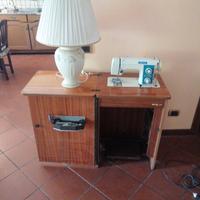 macchina da cucire a pedale con lampada