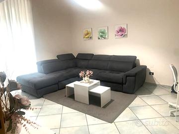 Via Dafnica-intero palazzetto 60mq +bottega p.auto