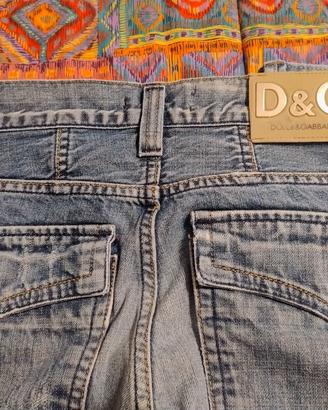 4 jeans di cui uno dolce e gabbana 