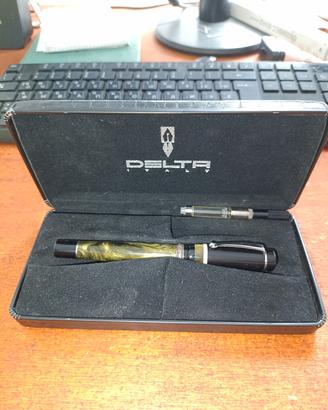 Delta 365 Fountain Pen
