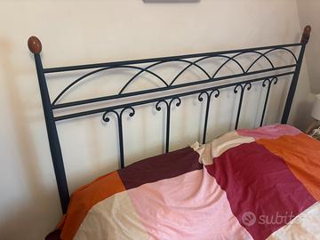 Struttura letto in ferro battuto