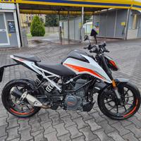 KTM DUKE 390 2021