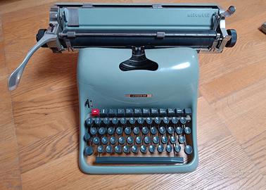 Macchina da scrivere Olivetti Lexikon 80