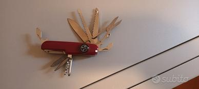 Gadget coltellino svizzero